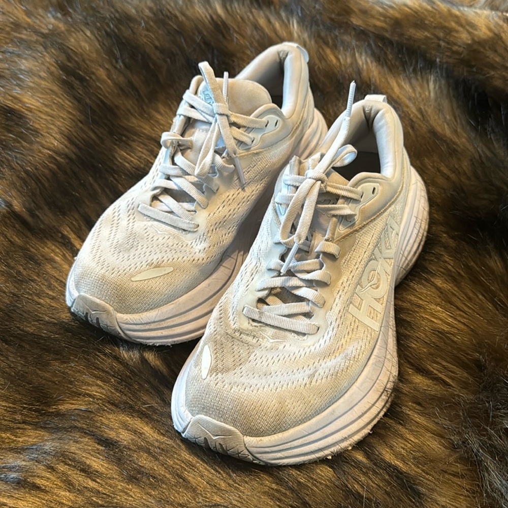 Hoka One One Bondi 8 white 7.5B
